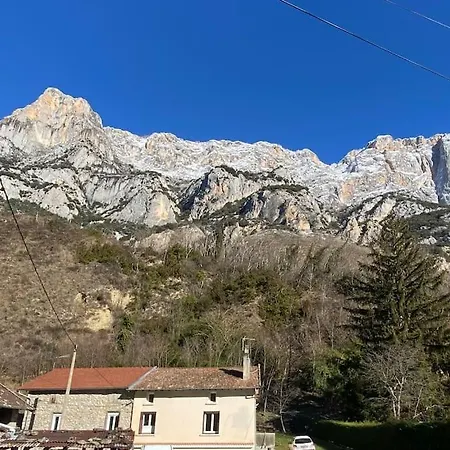 Entre La Montagne Et La Riviere Апартаменты