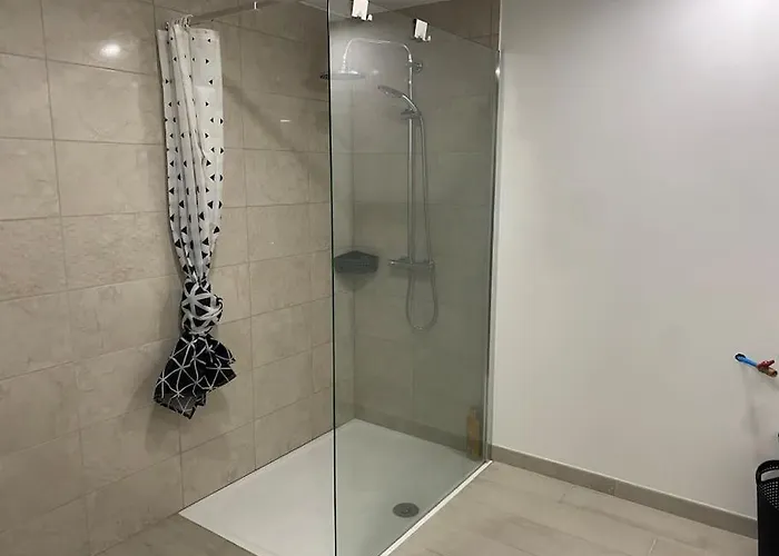 Entre La Montagne Et La Riviere Sinsat