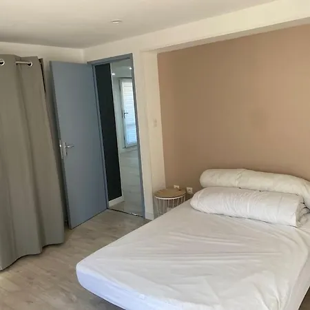 Entre La Montagne Et La Riviere Apartment *