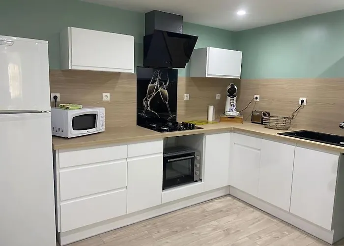 Entre La Montagne Et La Riviere Sinsat